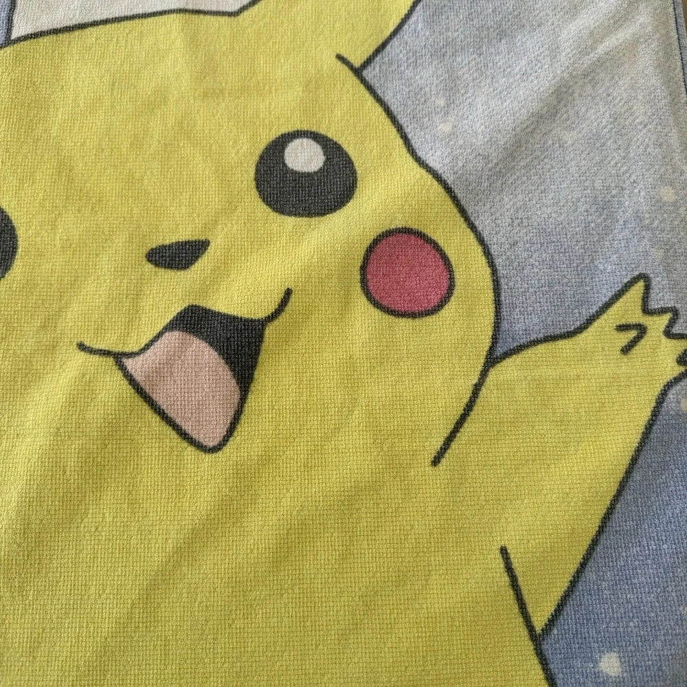 Vintage 1999 2000 Nintendo Pokemon Pikachu Beach Towel Gotta Catch Em All Bleach